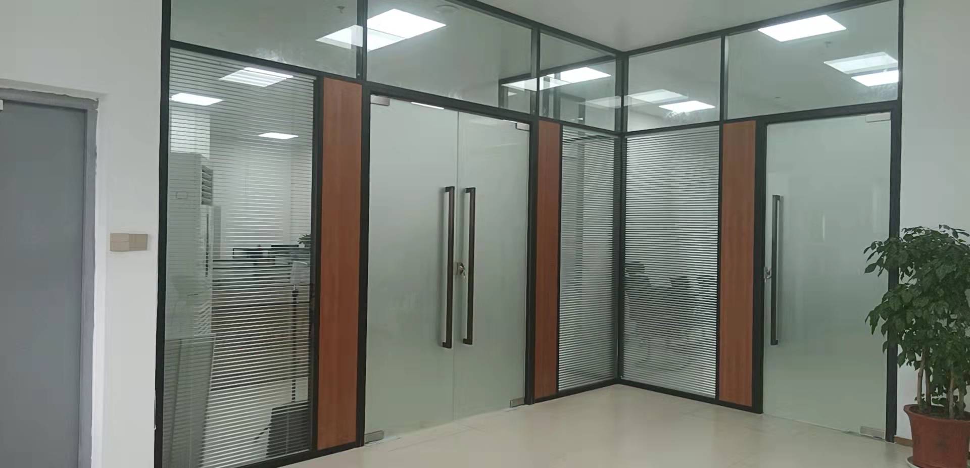 雙玻璃百葉隔斷為什么受歡迎？原因都在這里
